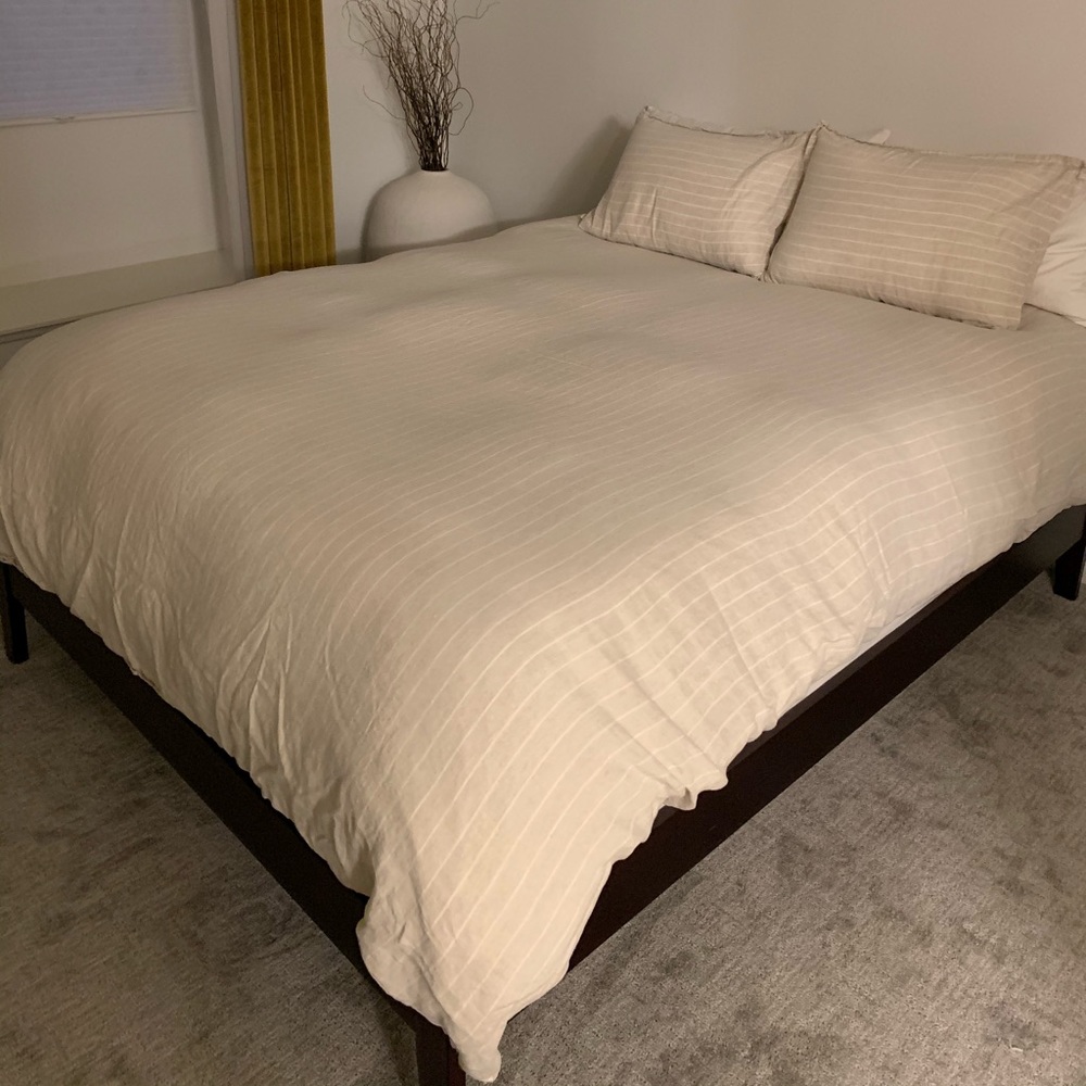 Arhaus - Queen Duvet & Pillow Shams